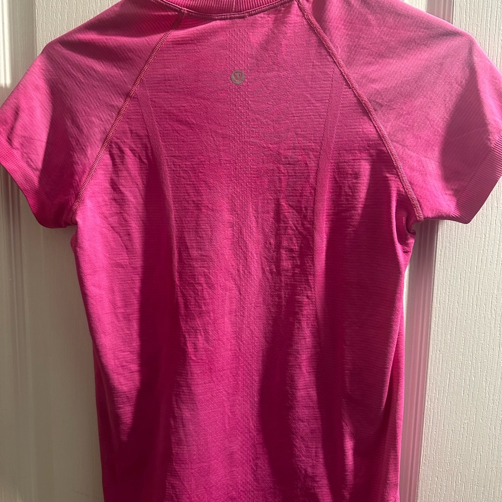 Lululemon swiftly tech Short Sleeve Top - Picture 4 of 6